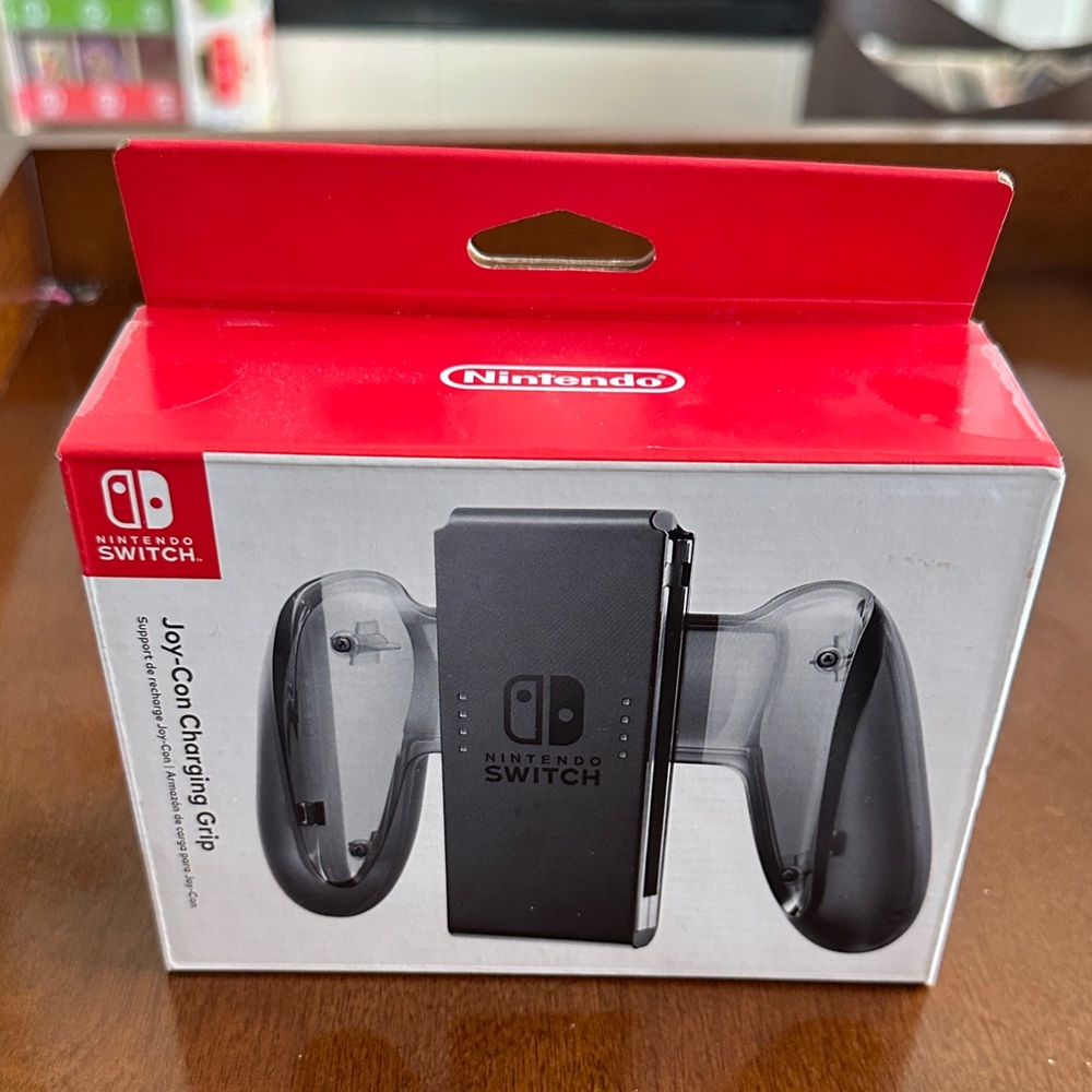 Nintendo Switch Joy-Con Charging Grip  NIB